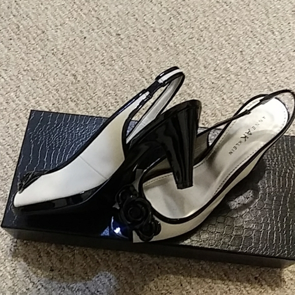 Anne Klein Kitten Heels - Picture 4 of 4